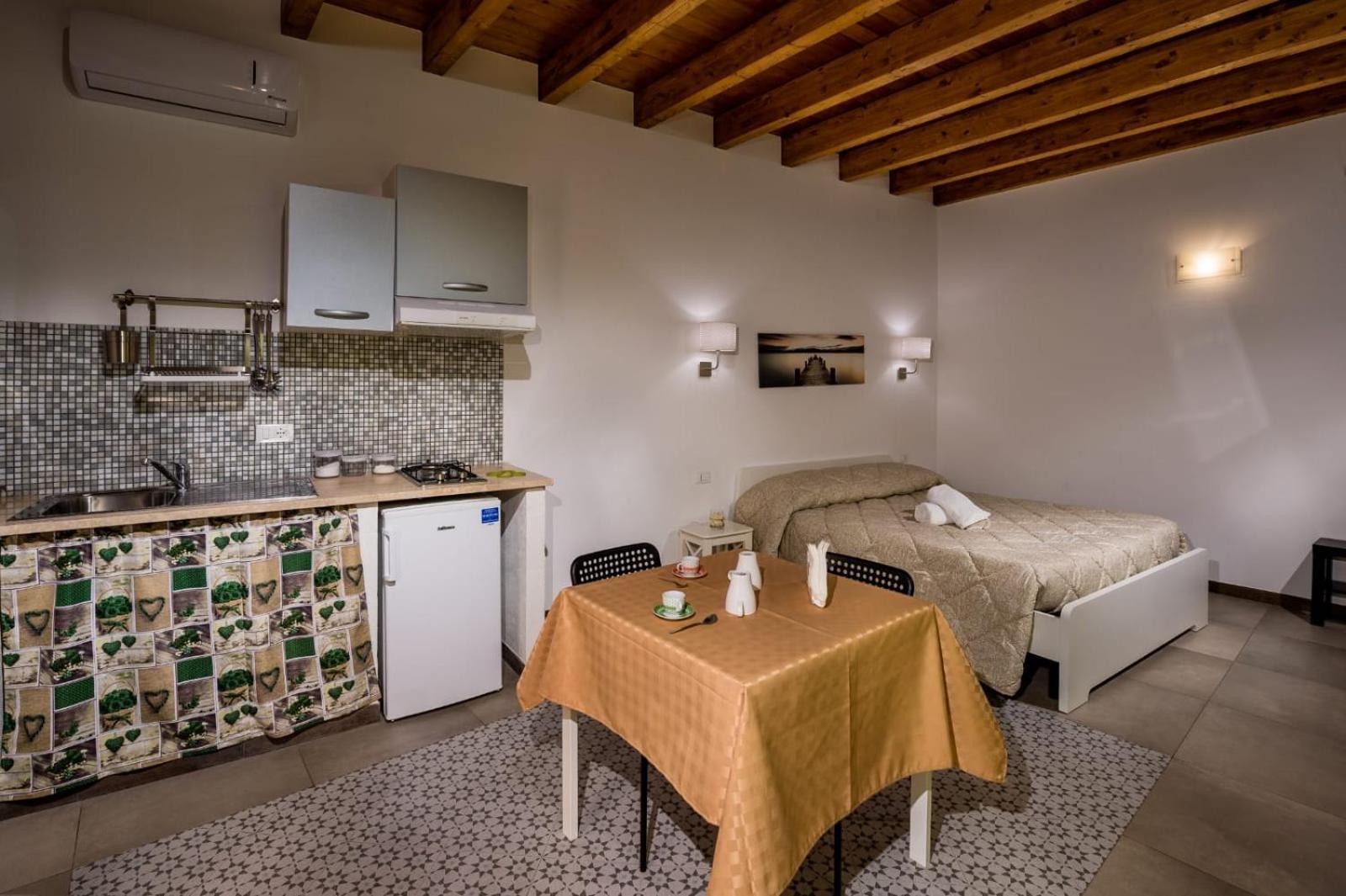 Il Cortile Apartment Castellammare del Golfo Bagian luar foto