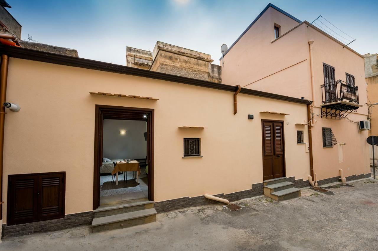 Il Cortile Apartment Castellammare del Golfo Bagian luar foto